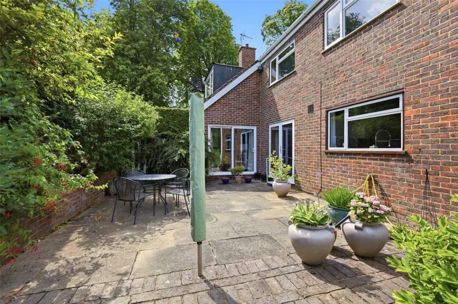 with 4 bedrooms in Harlow, CM17, photo 21