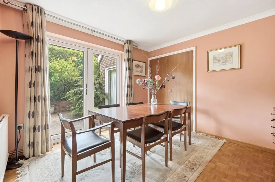 with 4 bedrooms in Harlow, CM17, photo 5