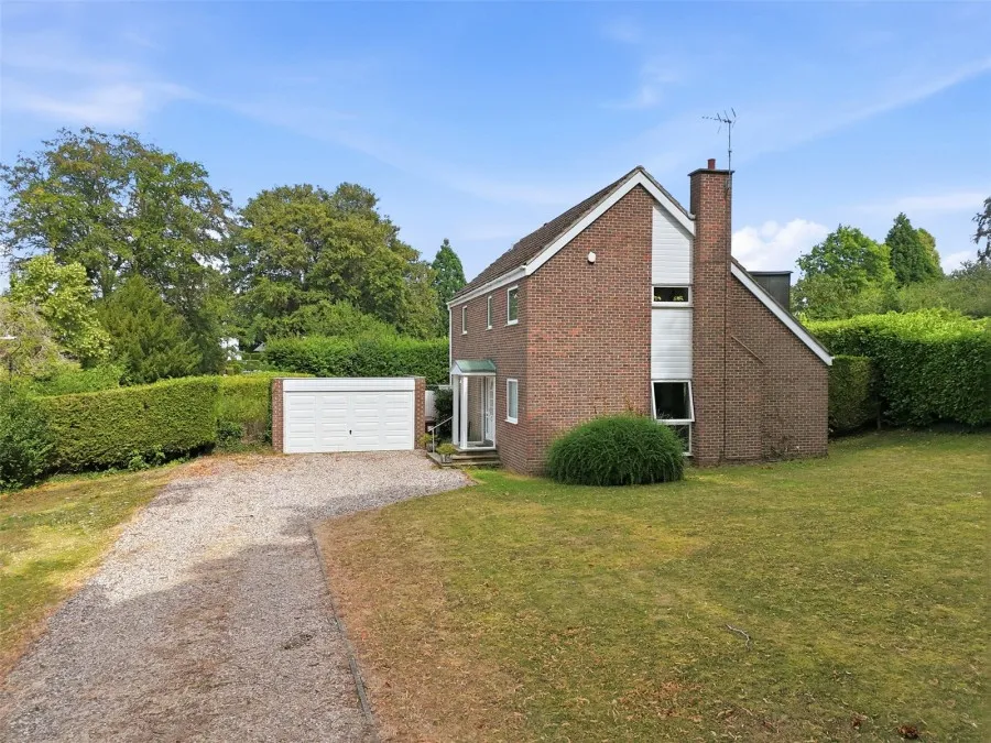 with 4 bedrooms in Harlow, CM17, photo 23
