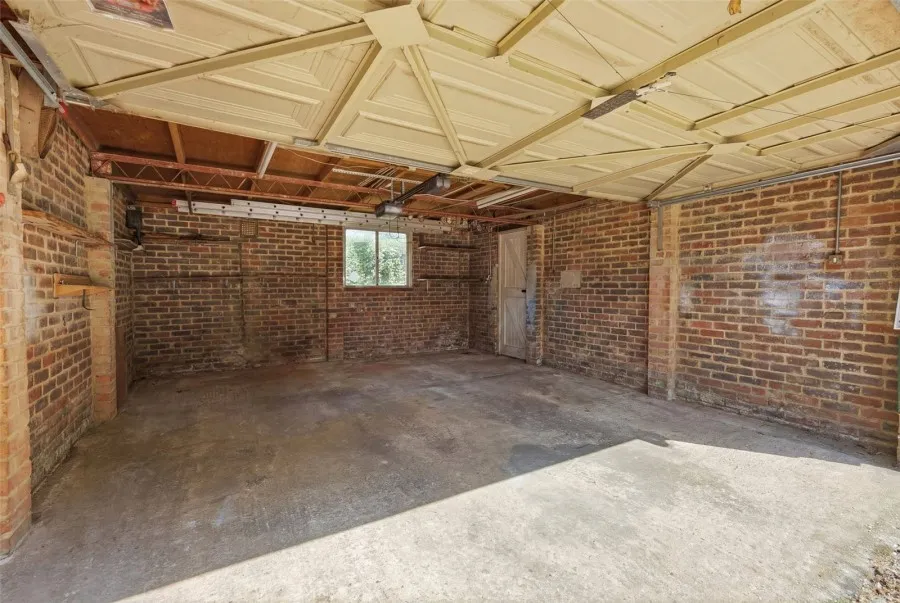with 4 bedrooms in Harlow, CM17, photo 8