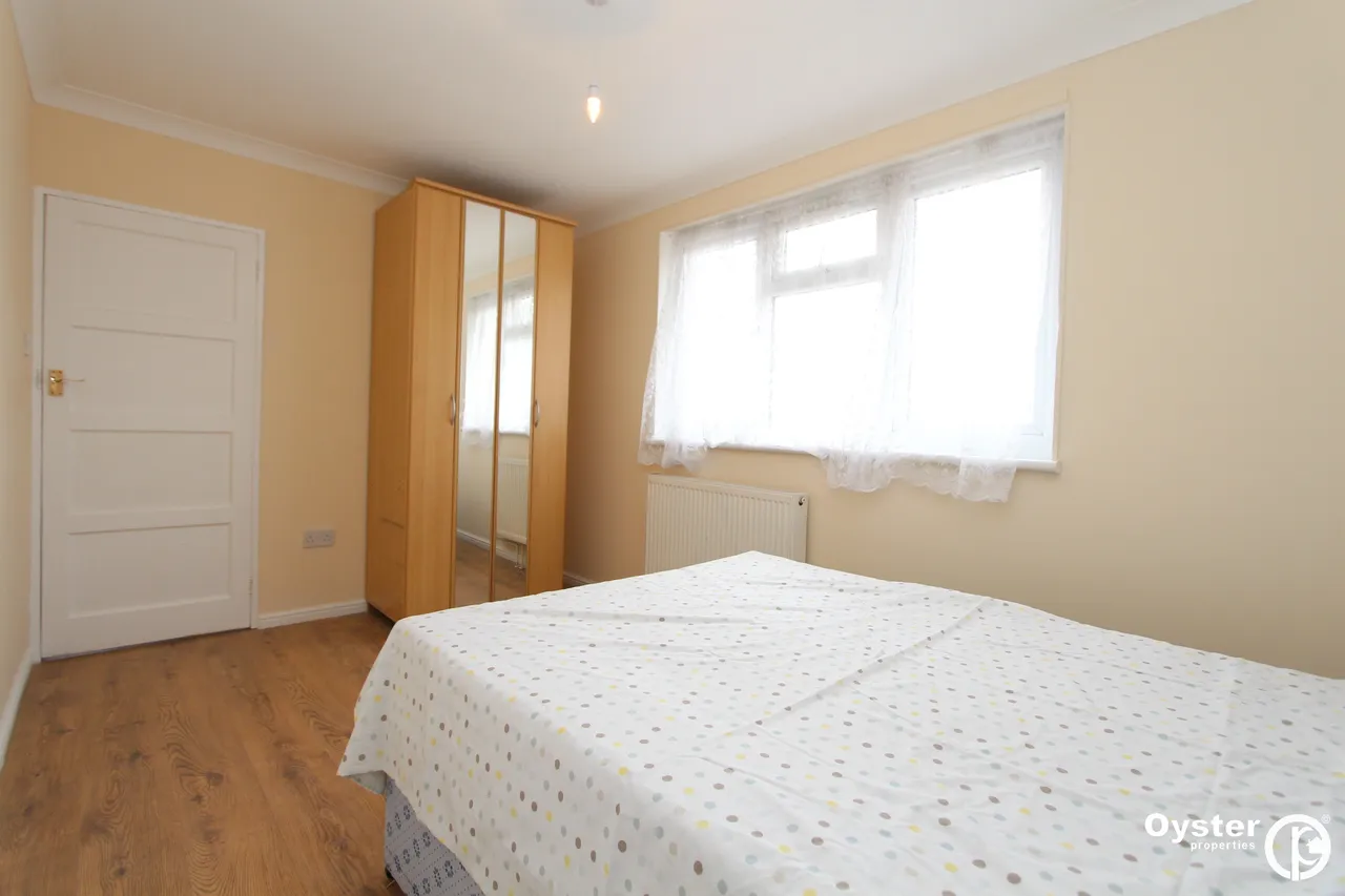 Courtenay Avenue, Harrow, HA3, photo 8