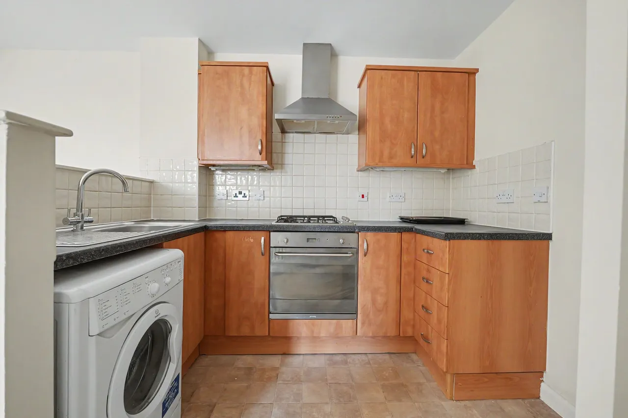 Valley Road, Aesops Court, CV2, photo 2