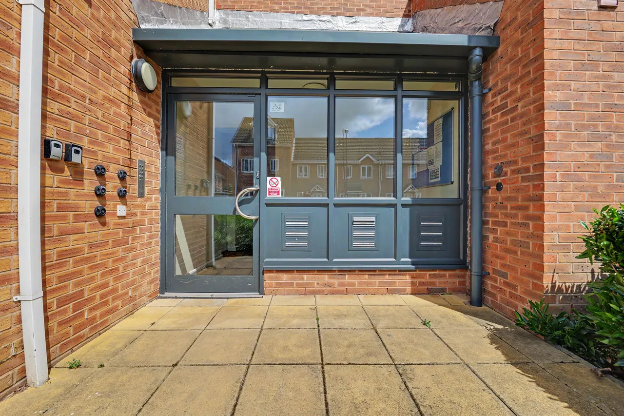 Valley Road, Aesops Court, CV2, photo 14