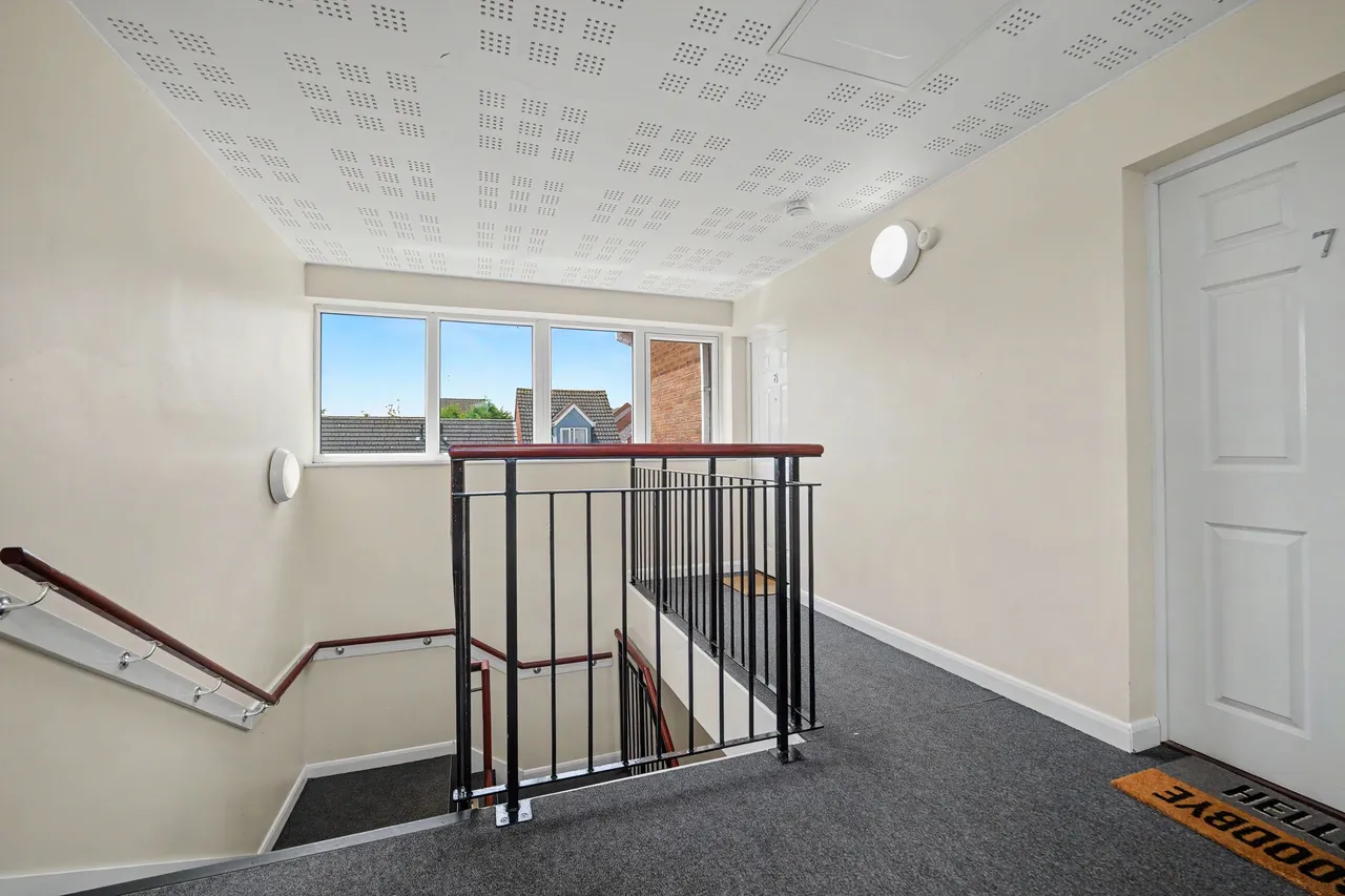 Valley Road, Aesops Court, CV2, photo 13