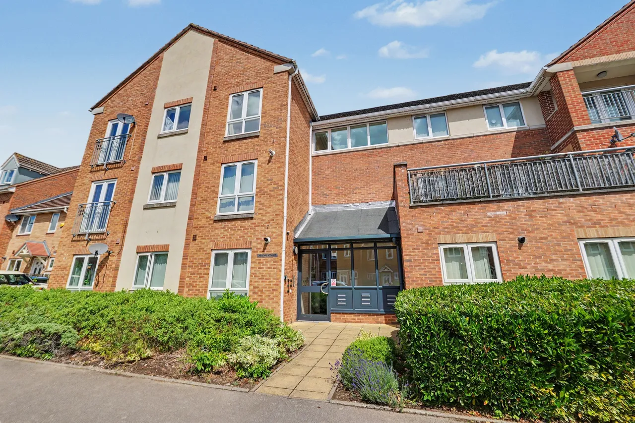 2 bed flat for sale — Valley Road, Aesops Court, CV2