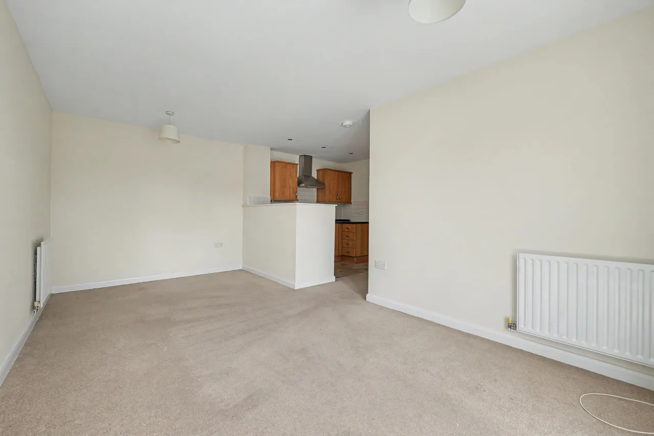 Valley Road, Aesops Court, CV2, photo 3