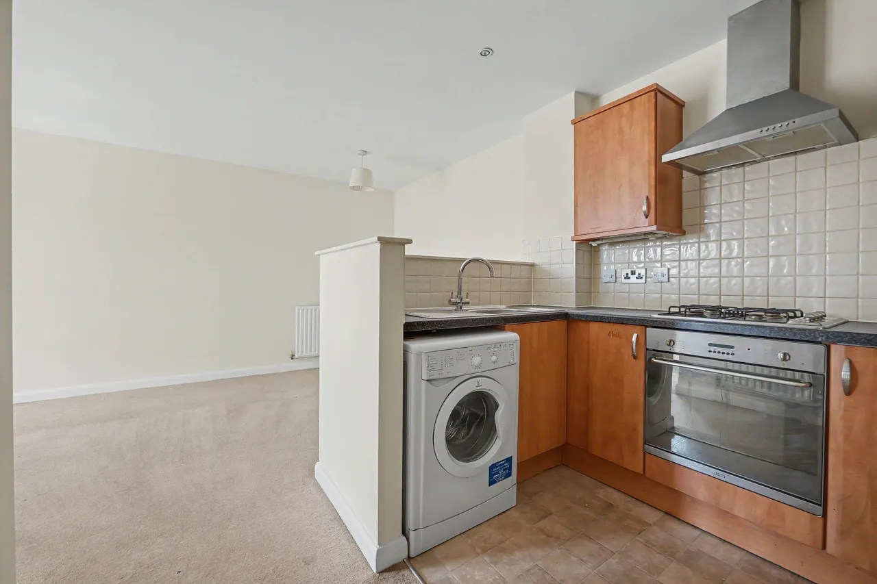 Valley Road, Aesops Court, CV2, photo 5