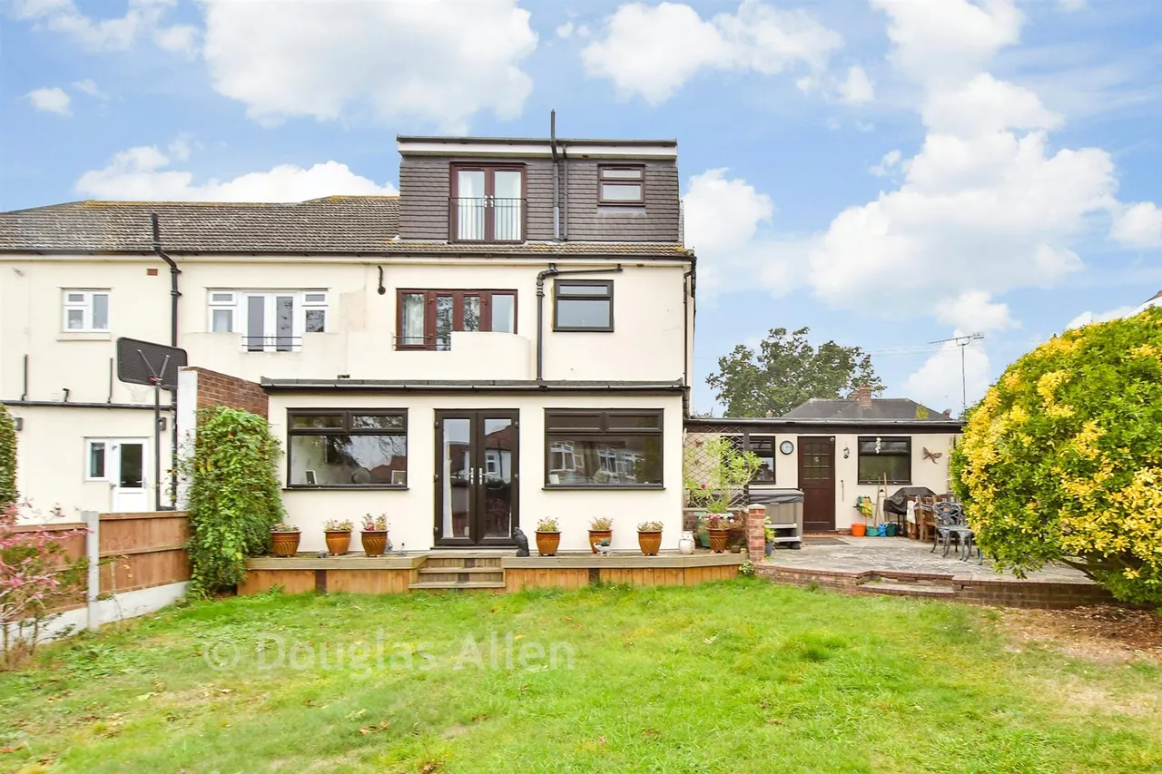 Elmhurst Drive, Hornchurch, RM11, photo 17