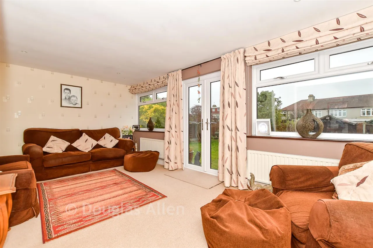 Elmhurst Drive, Hornchurch, RM11, photo 16
