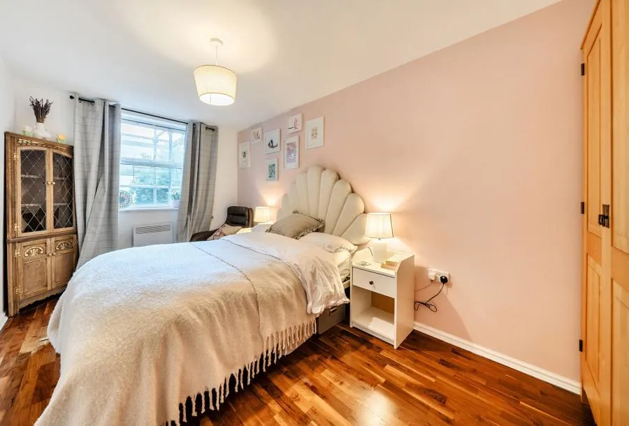 Gleneagle Road, London, SW16, photo 3