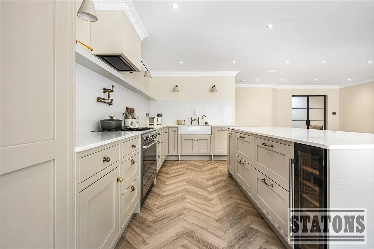 Prince George Avenue, London, N14, photo 8