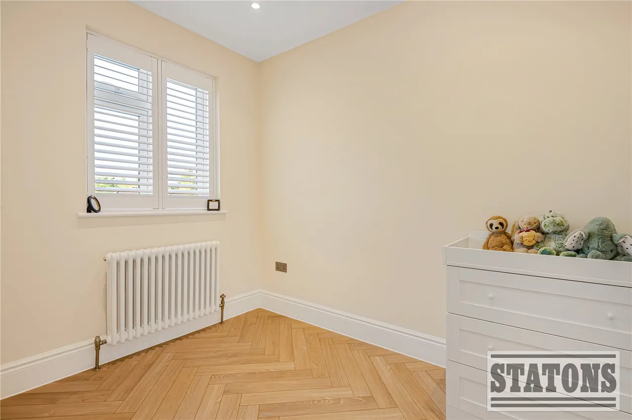 Prince George Avenue, London, N14, photo 19