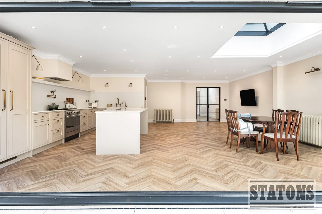 Prince George Avenue, London, N14, photo 4