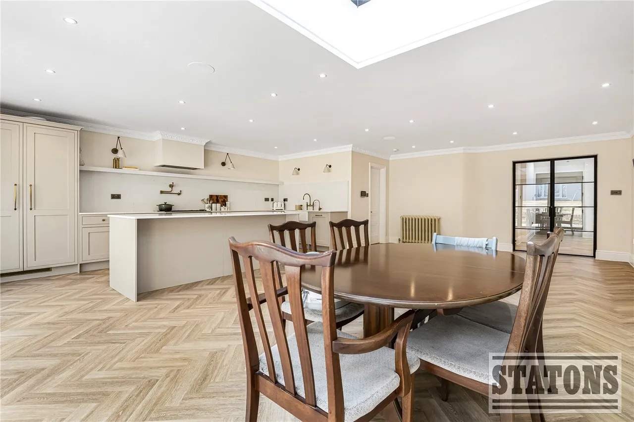 Prince George Avenue, London, N14, photo 5