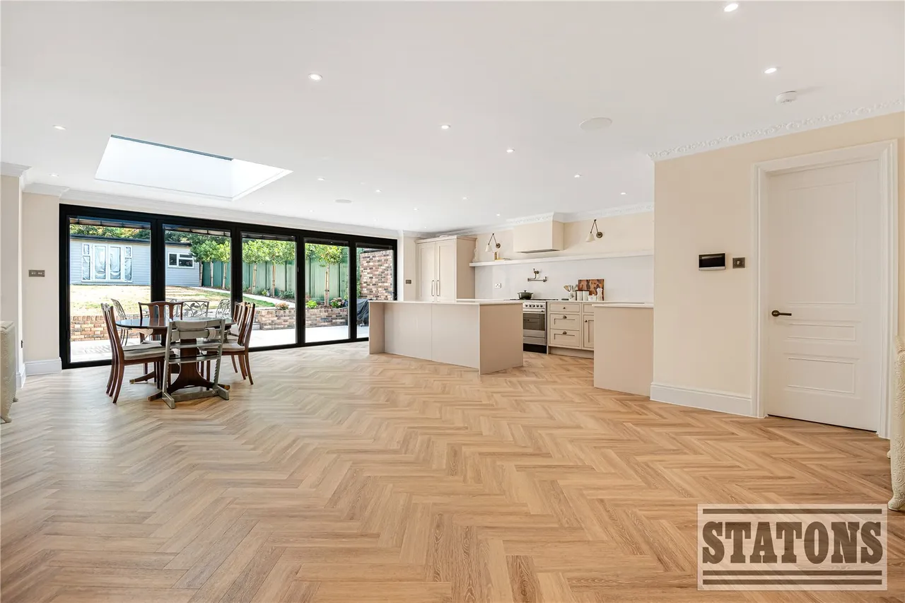Prince George Avenue, London, N14, photo 6
