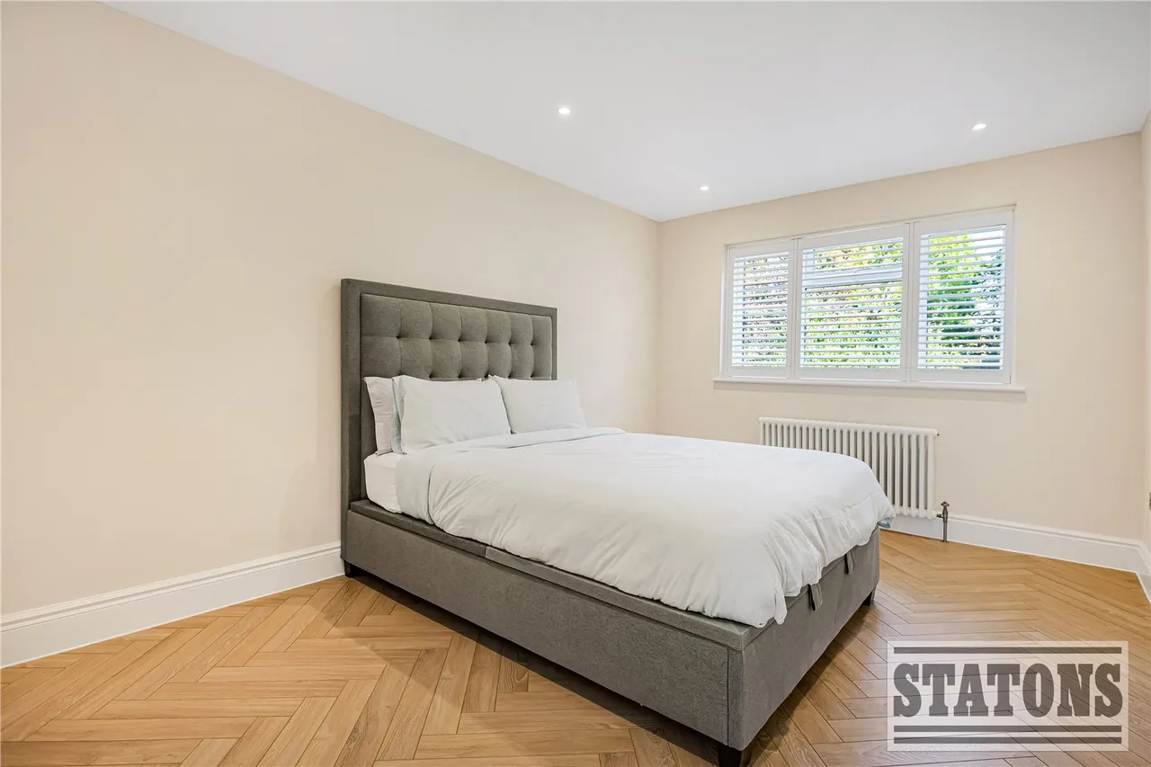 Prince George Avenue, London, N14, photo 17