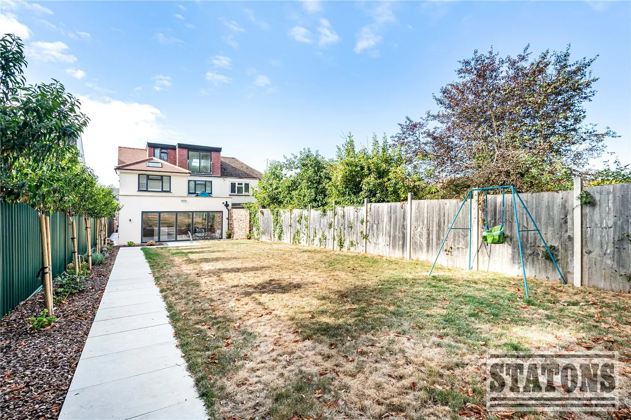 Prince George Avenue, London, N14, photo 28
