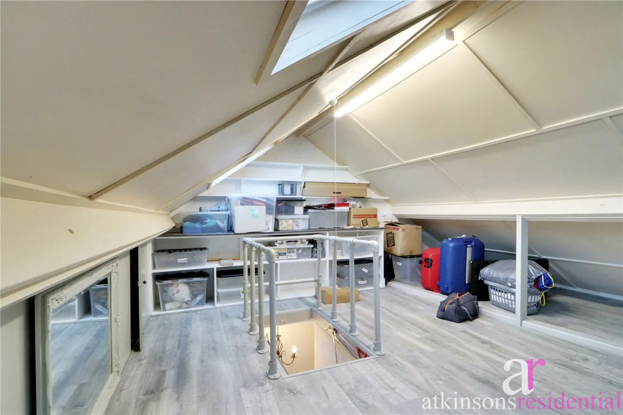 Brigadier Avenue, Enfield, EN2, photo 18