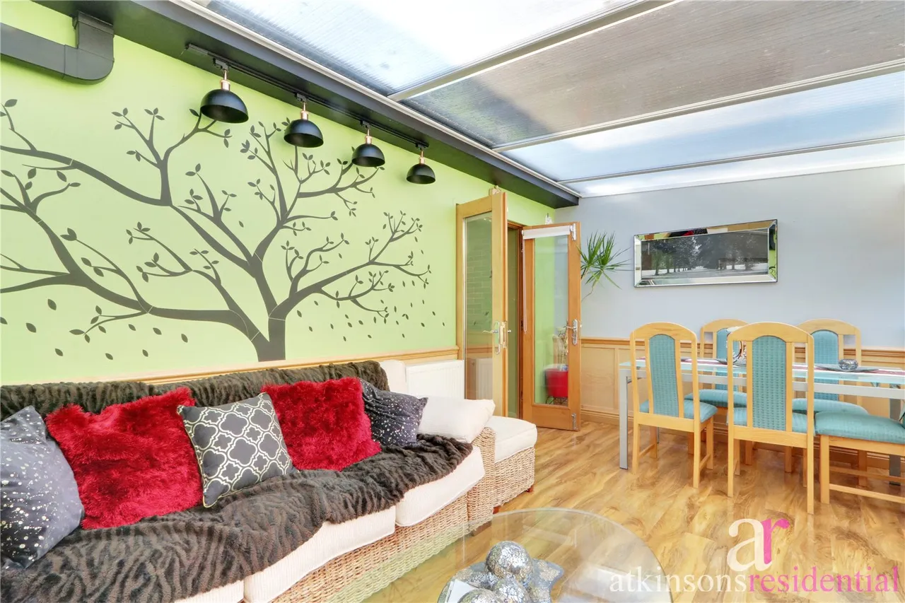 Brigadier Avenue, Enfield, EN2, photo 11