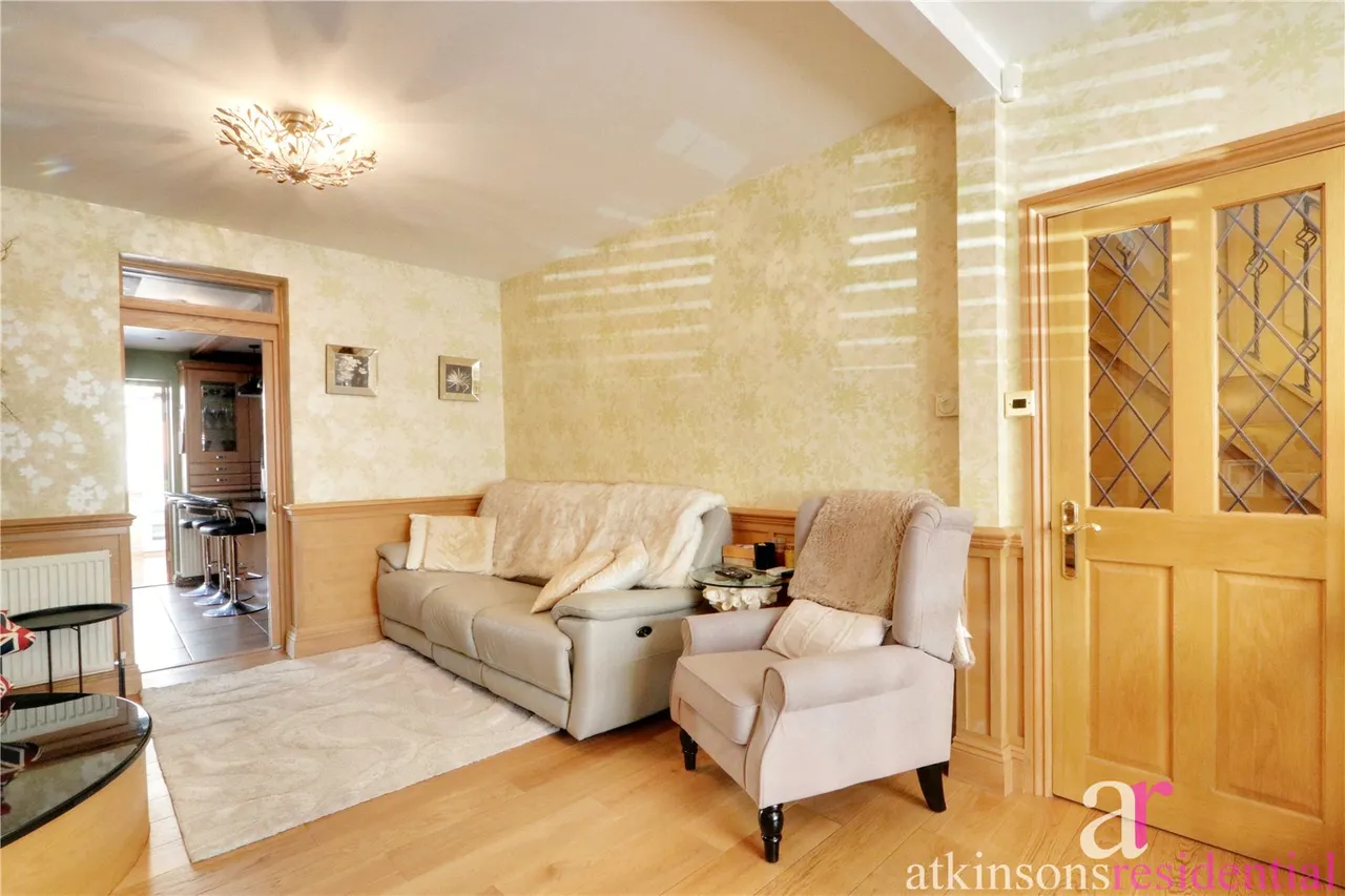 Brigadier Avenue, Enfield, EN2, photo 4