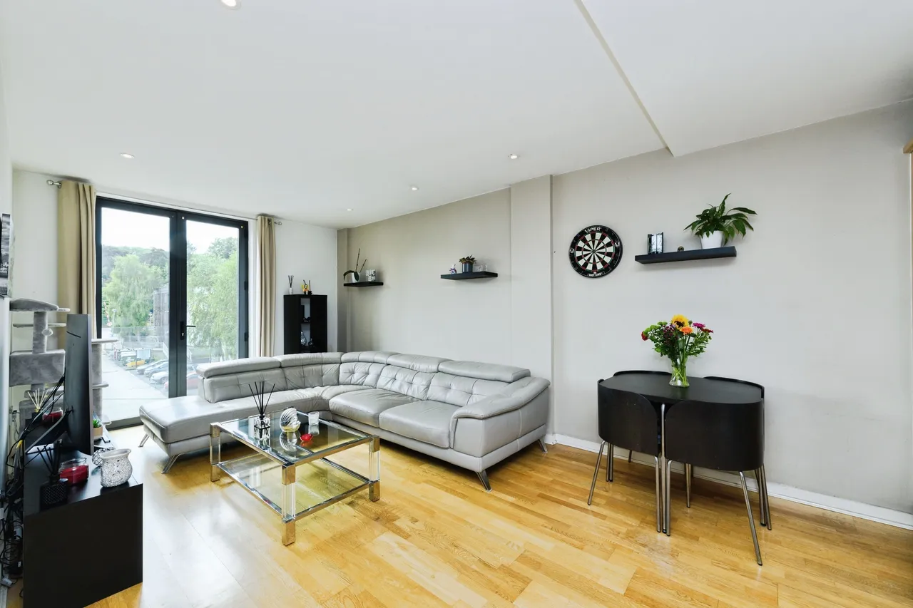 2 bed flat for sale, Godstone Road, Whyteleafe, CR3