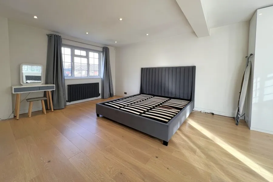 Crossacres, Woking, GU22, photo 7