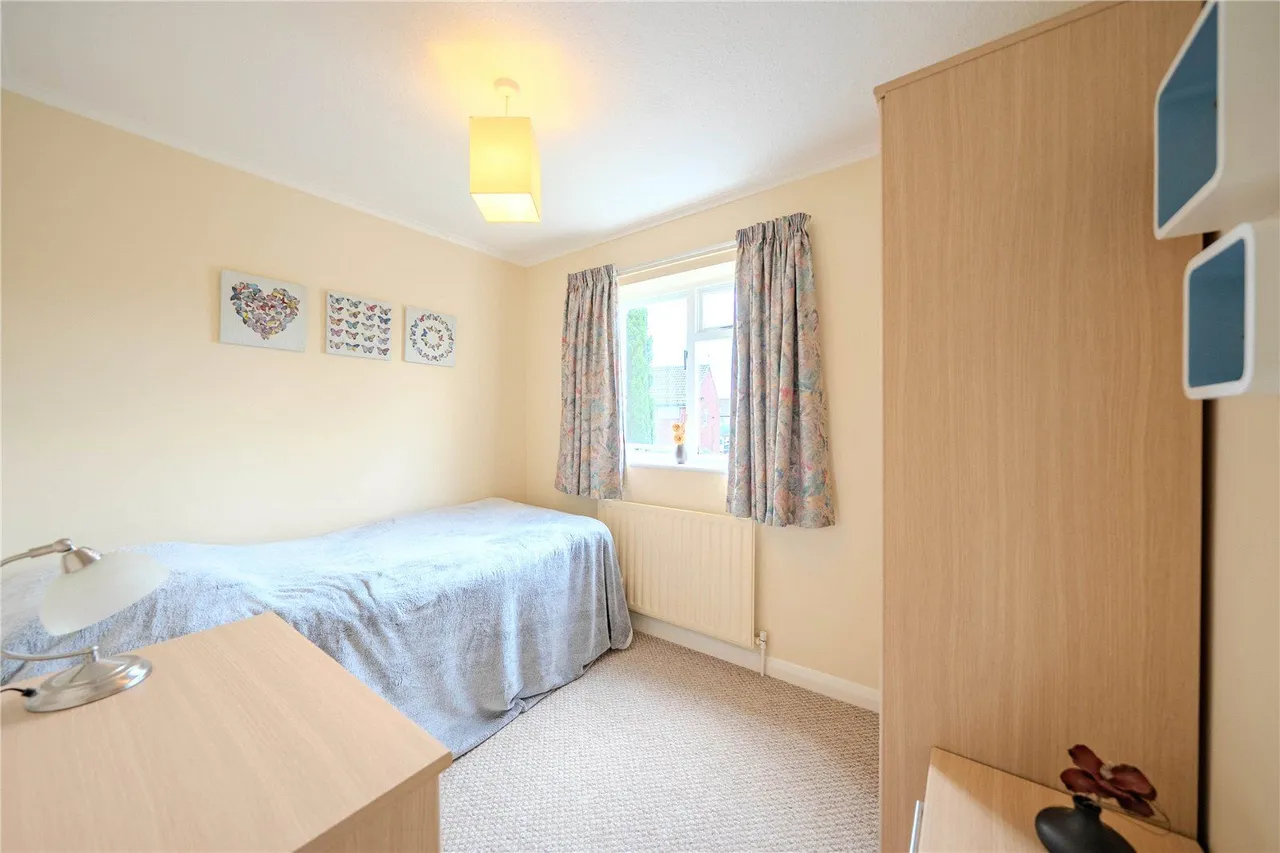 Wentworth Avenue, Leeds, LS17, photo 14