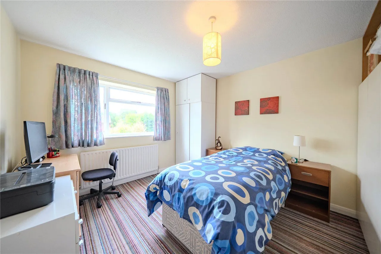 Wentworth Avenue, Leeds, LS17, photo 16