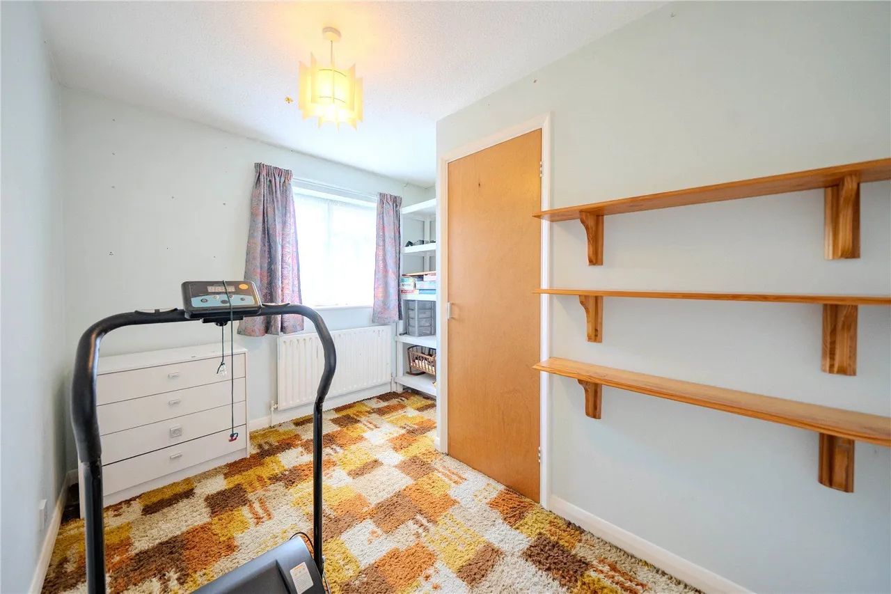 Wentworth Avenue, Leeds, LS17, photo 10