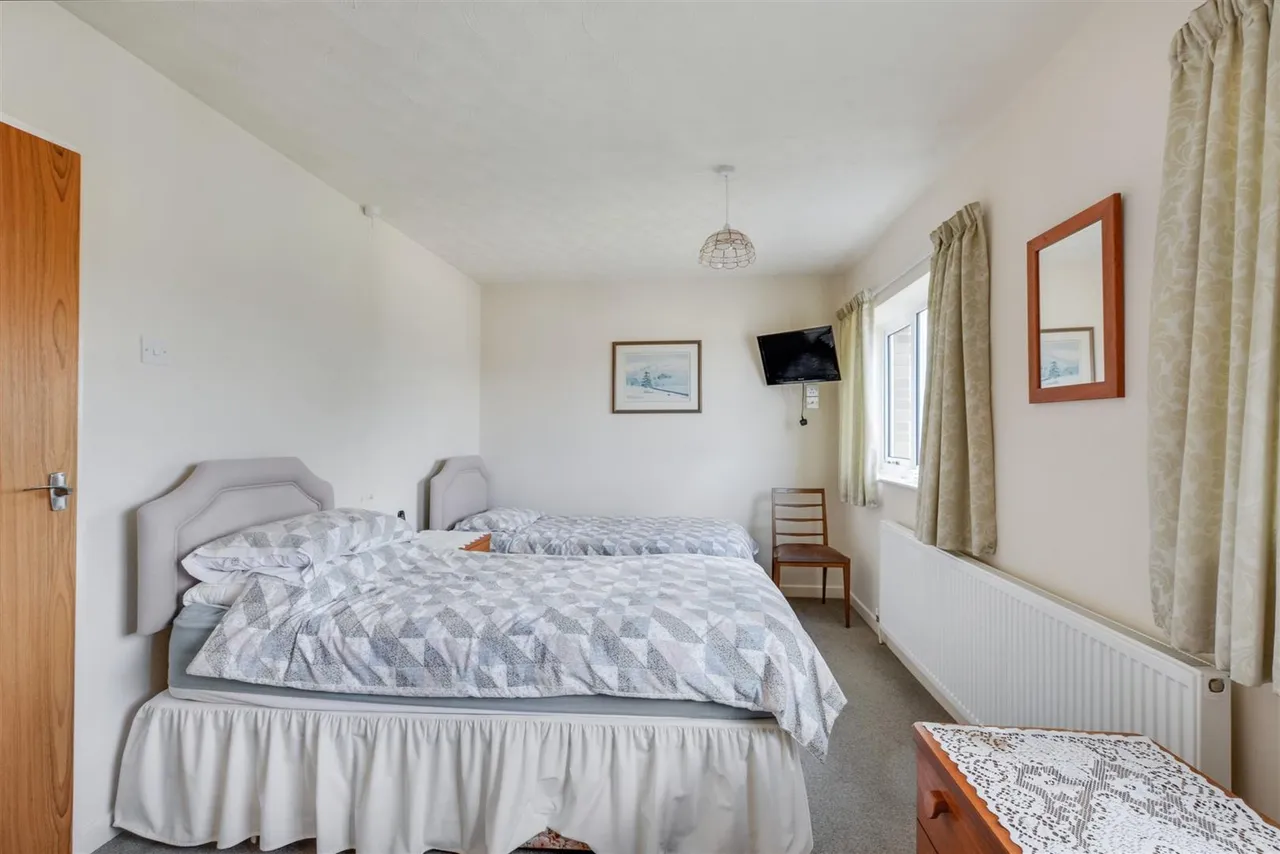 Belmont Close, Chilwell, NG9, photo 7