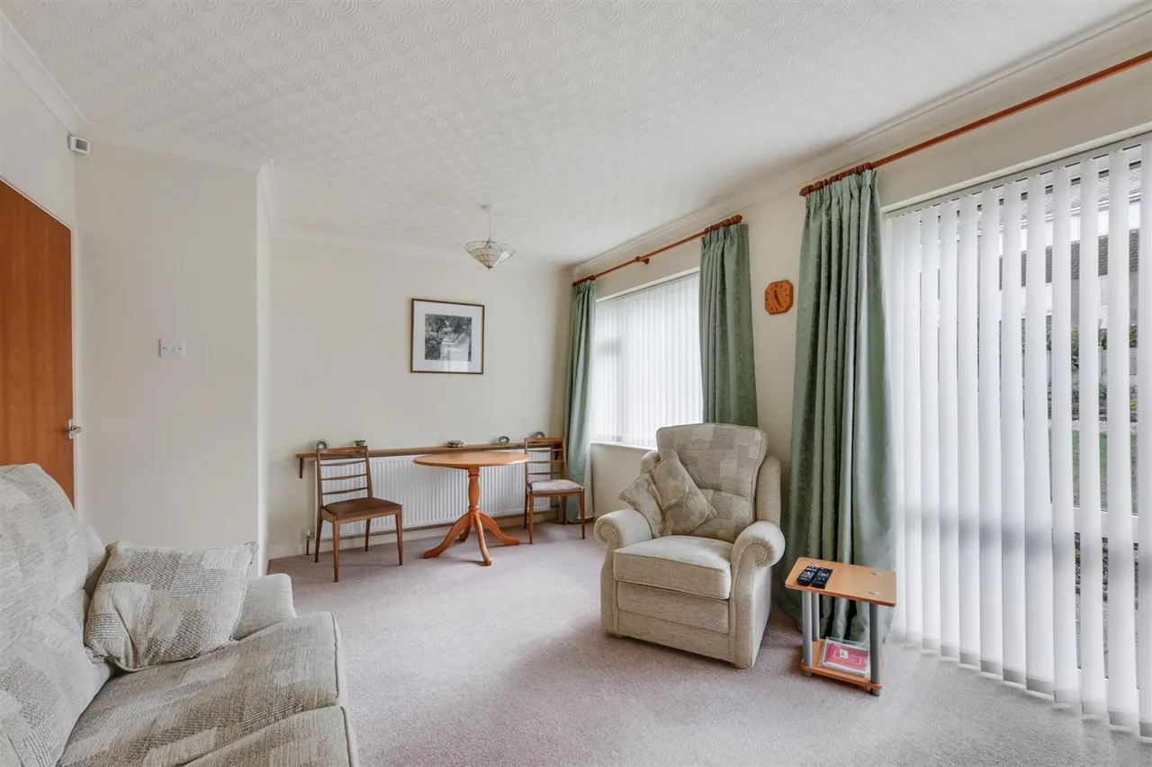 Belmont Close, Chilwell, NG9, photo 2