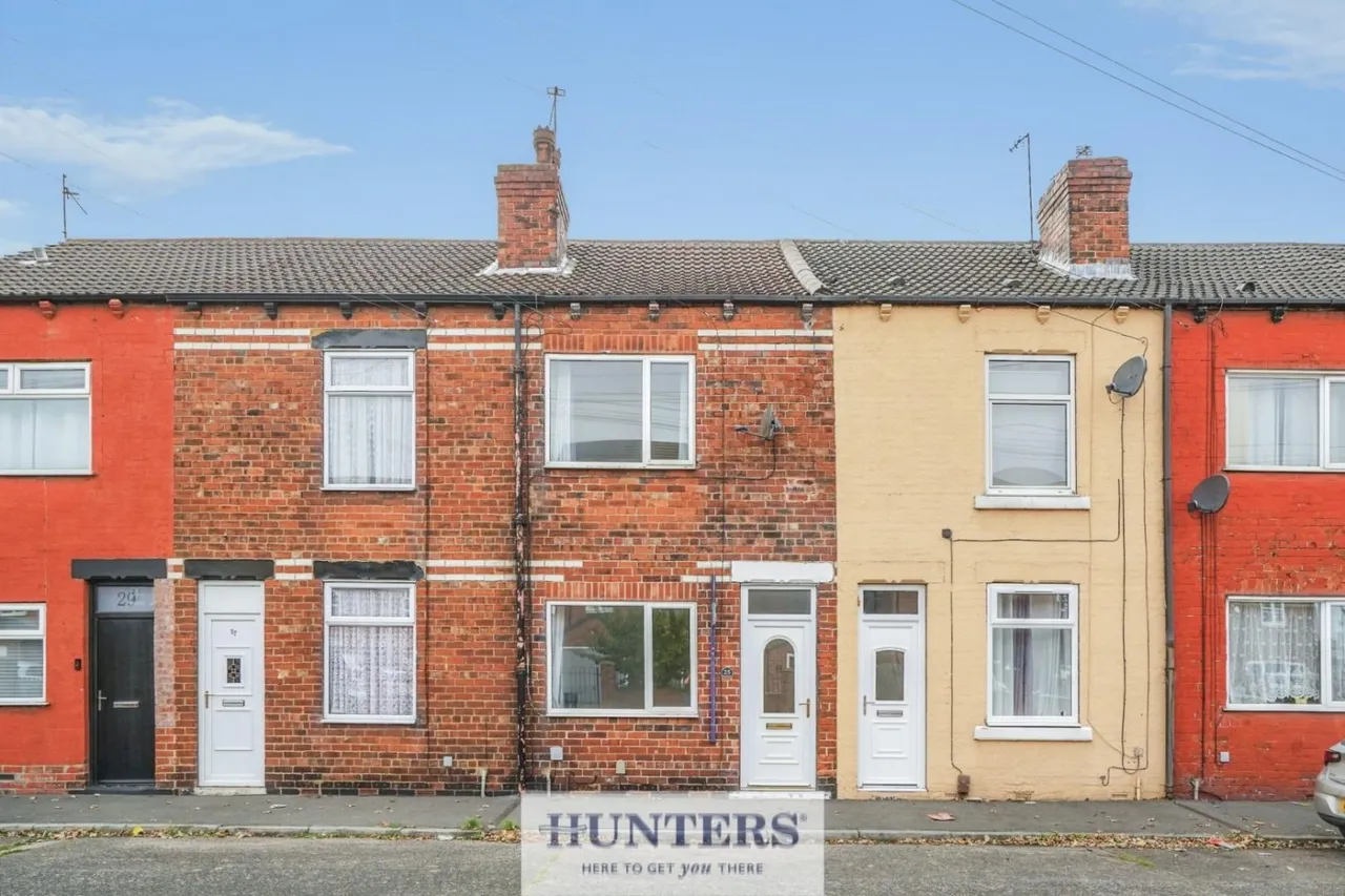 2 bed house for sale — School Street, Castleford