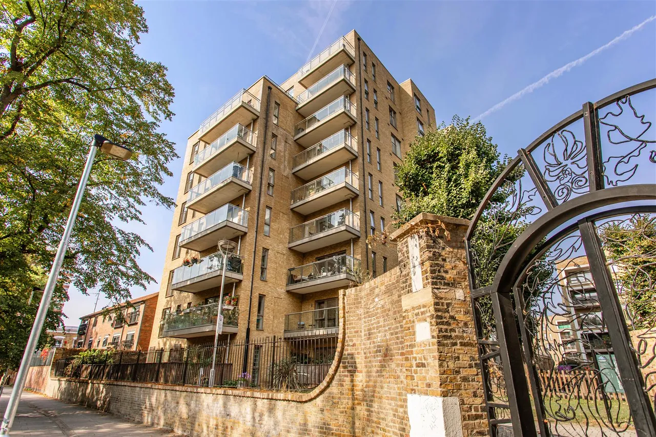 St. Clements Avenue, Mile End, photo 21