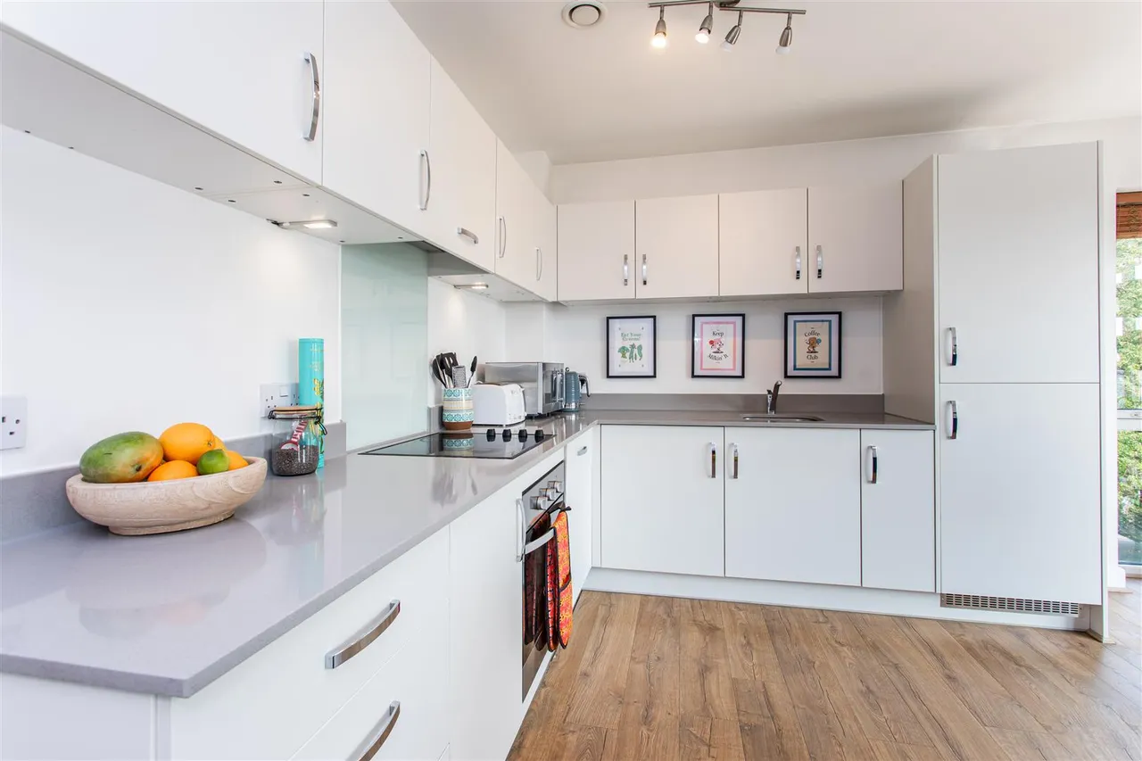St. Clements Avenue, Mile End, photo 6