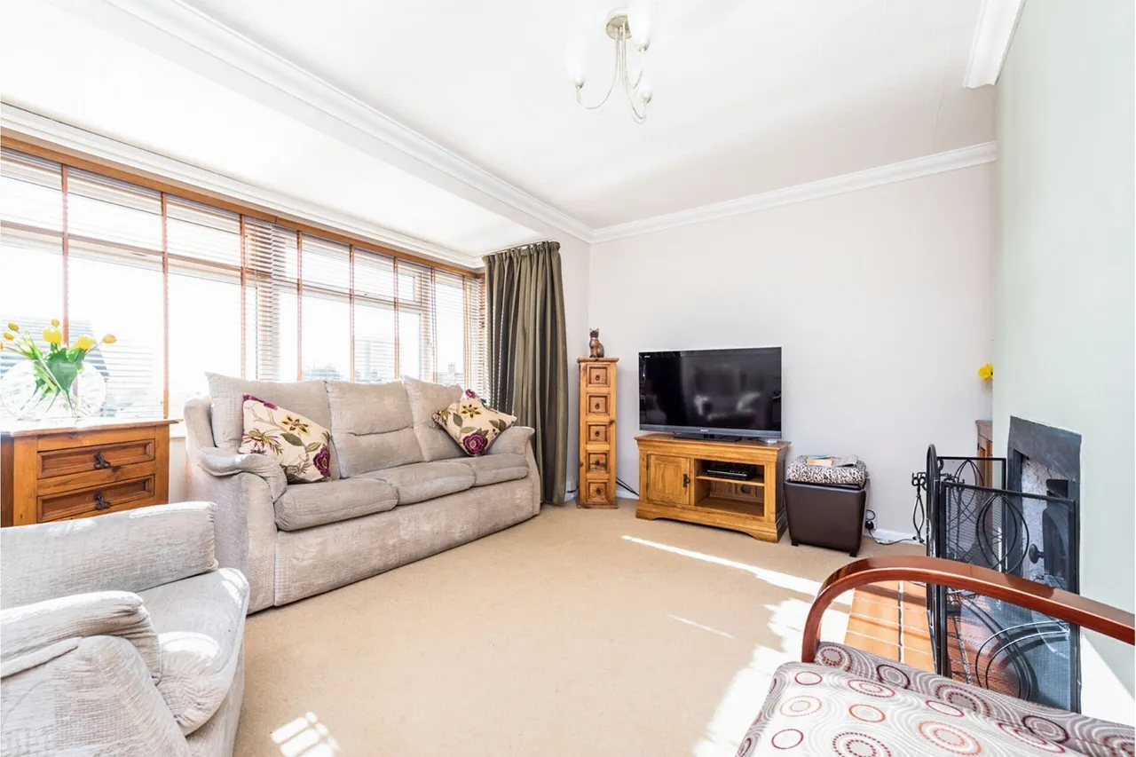 Grange Road, Romford, RM3, photo 2