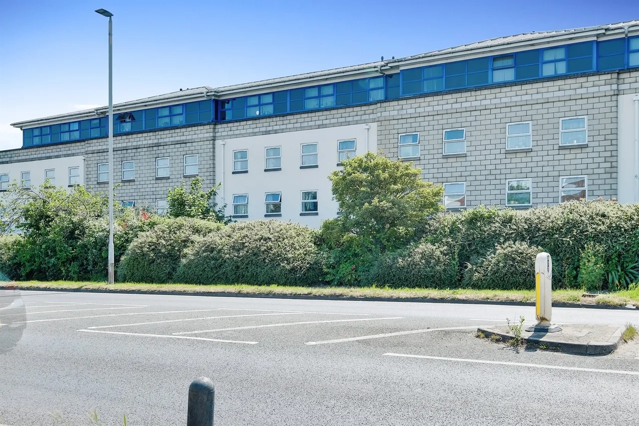 Ringwood Road, Poole, photo 10
