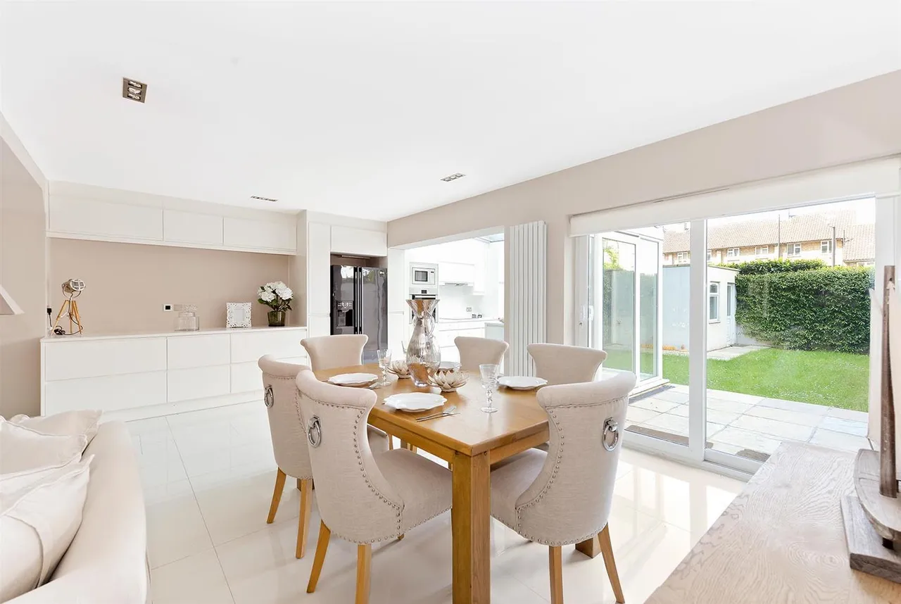Court Close, St John's Wood Park, London, NW8 6NN, photo 3