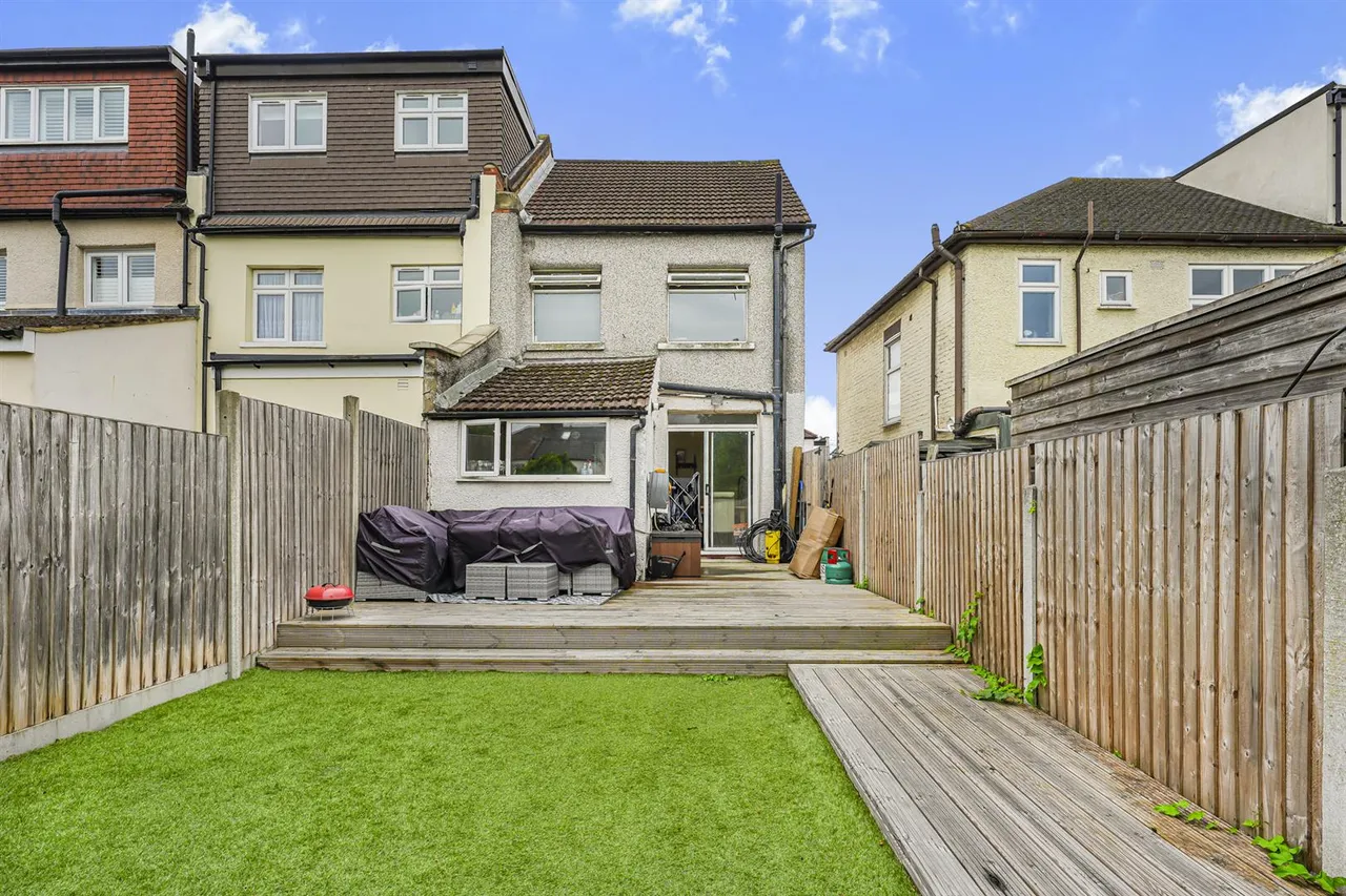 Hall Lane, Chingford, E4 8EU, photo 11
