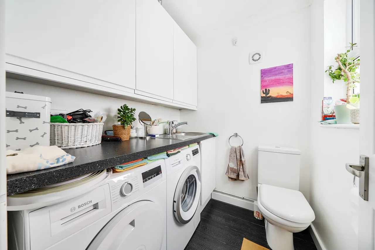 2 Ashbury Crescent, Guildford, photo 11