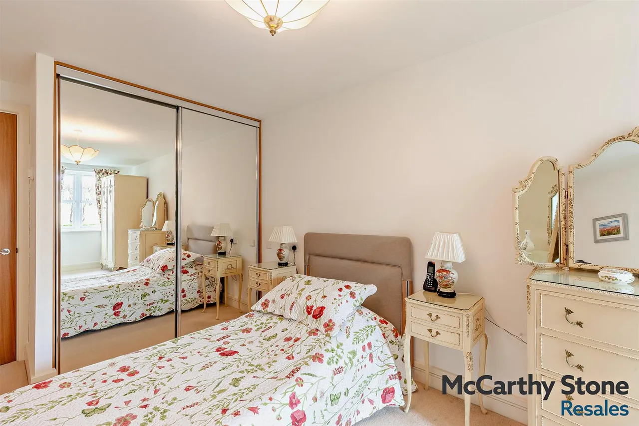 High Street, Epping, CM16, photo 6