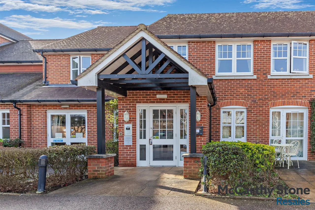 High Street, Epping, CM16, photo 8