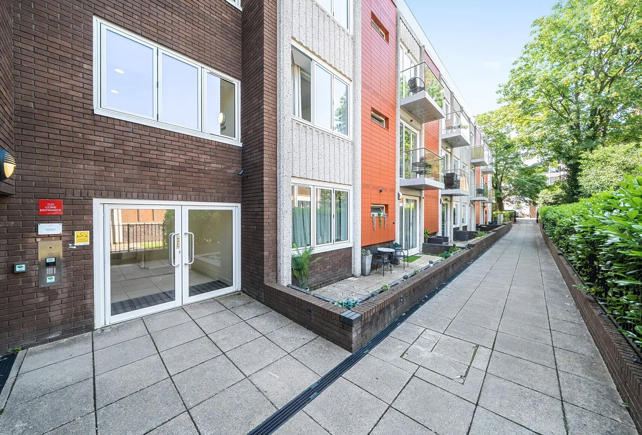 Knoll Rise, Orpington, BR6 0FD, photo 13