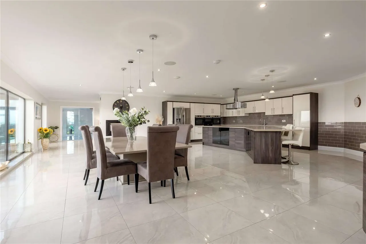 Brackenber House, Airth, Falkirk, Stirlingshire, FK2 8JG, photo 4