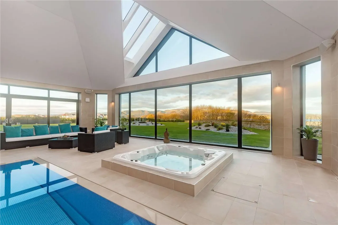 Brackenber House, Airth, Falkirk, Stirlingshire, FK2 8JG, photo 3