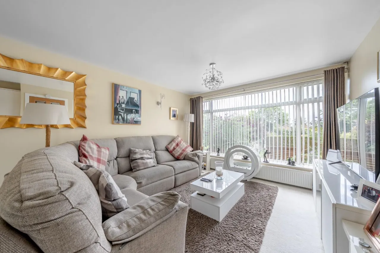 Greystones Close, Aberford, LS25, photo 8