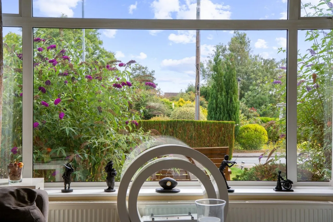 Greystones Close, Aberford, LS25, photo 12