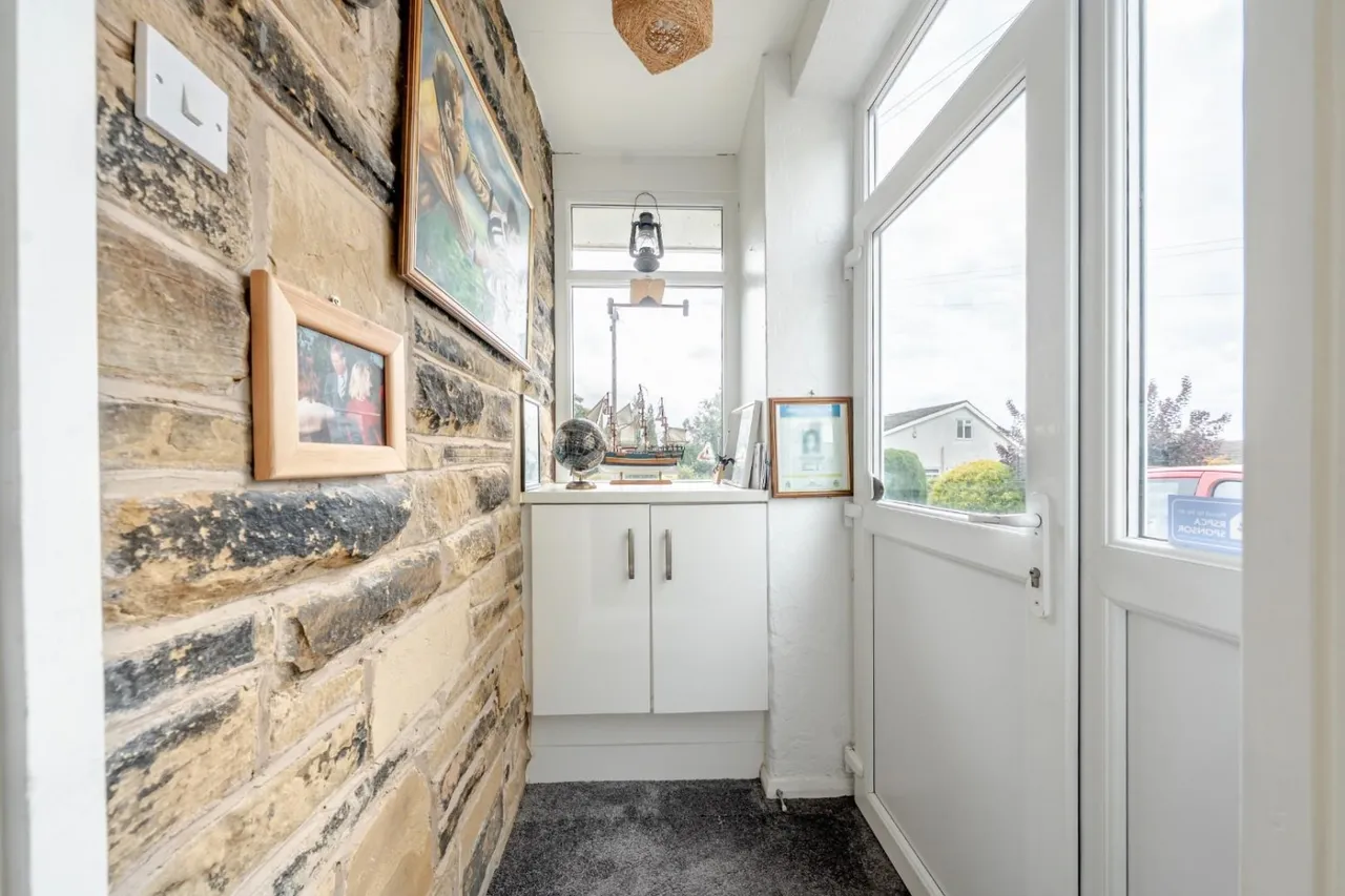 Greystones Close, Aberford, LS25, photo 19