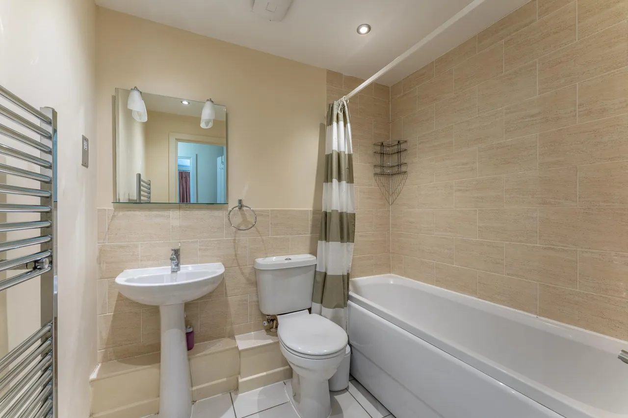 Coppetts Road, London, N10, photo 10