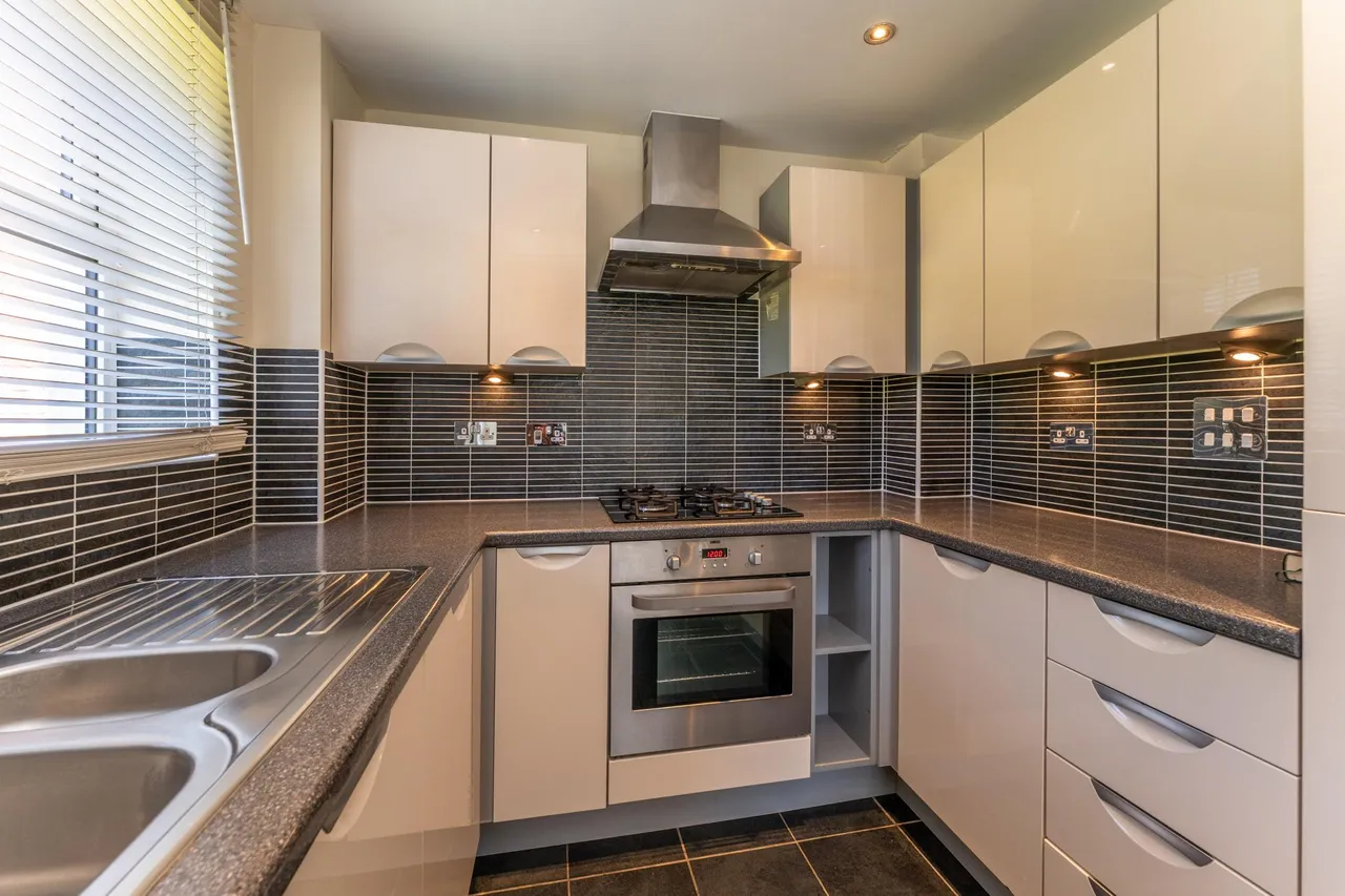 Coppetts Road, London, N10, photo 5