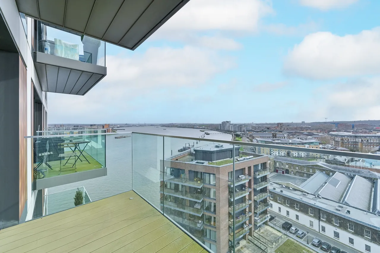 1 bed flat for sale, London, SE18
